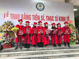 thuê áo tốt nghiệp hcm